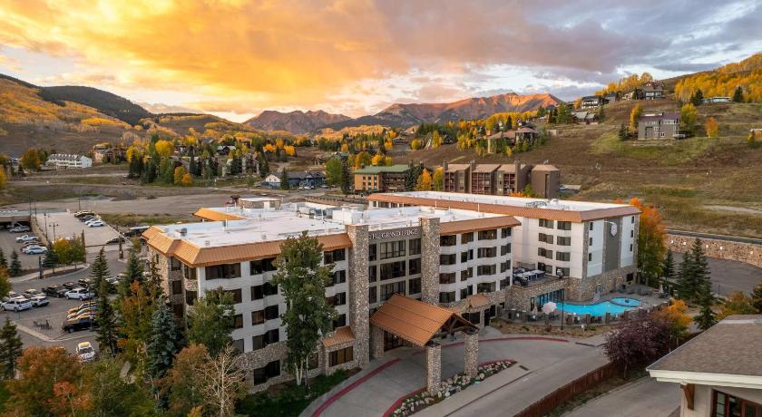 Studio 521 Perfect Location with Pool and Hot Tub