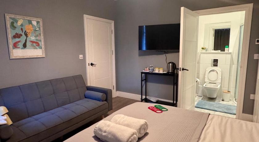 40th Avenue Guest House