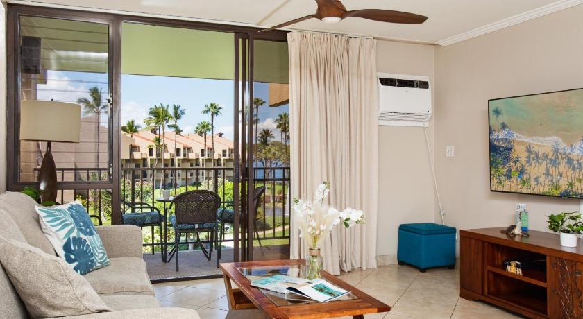 Kamaole Sands in Kihei, 1BR 2BA, Near Beach, King Bed, Parking