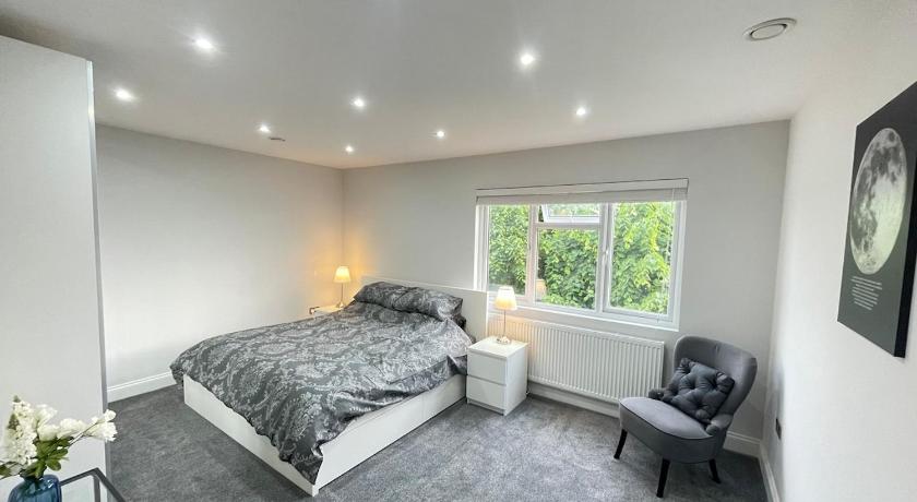 Newly built spacious 1 bedroom apartment