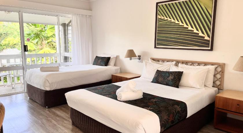 Mission Beach Lodge