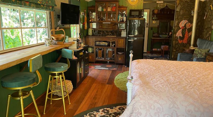 Eden's Studio
