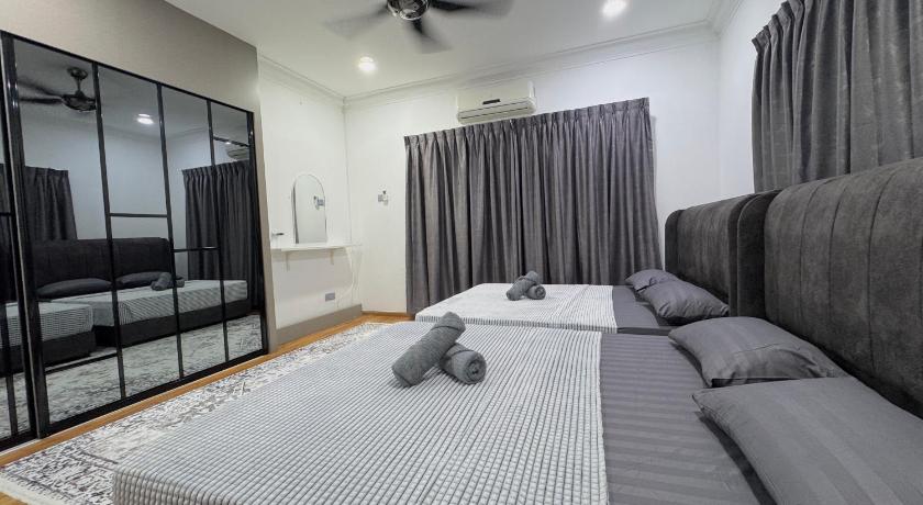 4BR3B Kajang DoubleStorey-14 pax