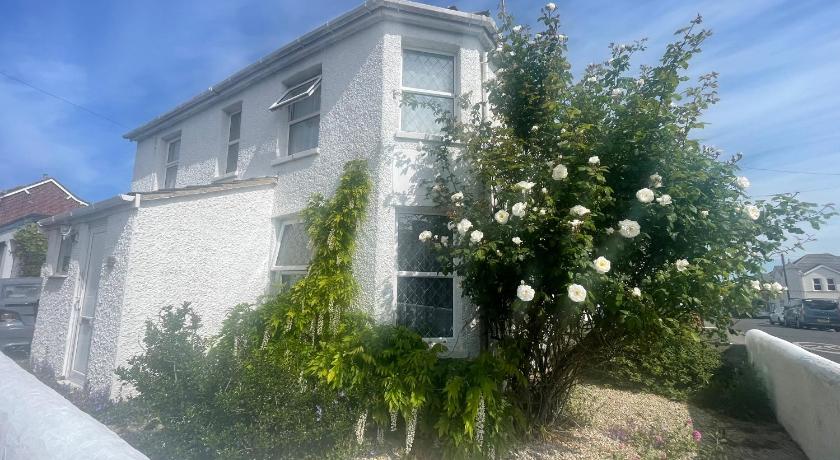 South Coast Guest Rooms With free Parking Space