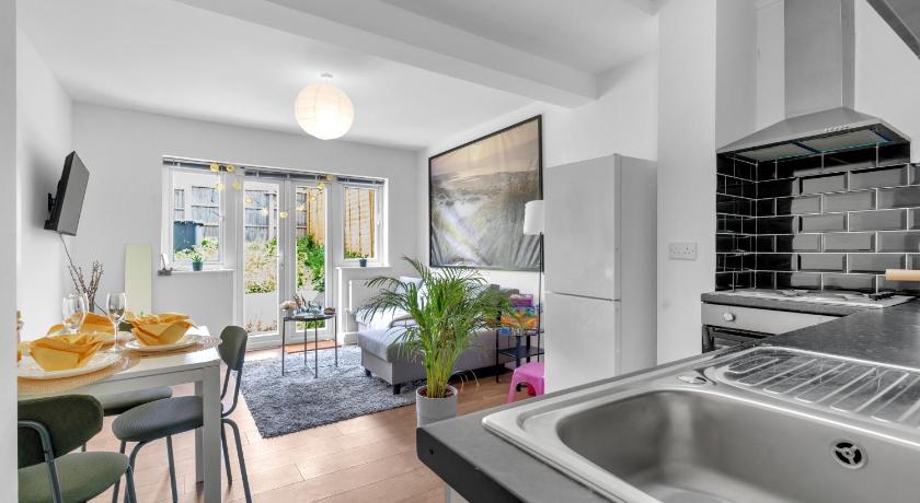Family Oasis- 1-Bed, Garden, Free Parking, Oasis & Coldplay