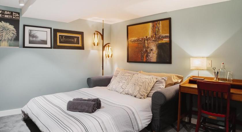 No Car Needed - N Beacon Hill Beauty