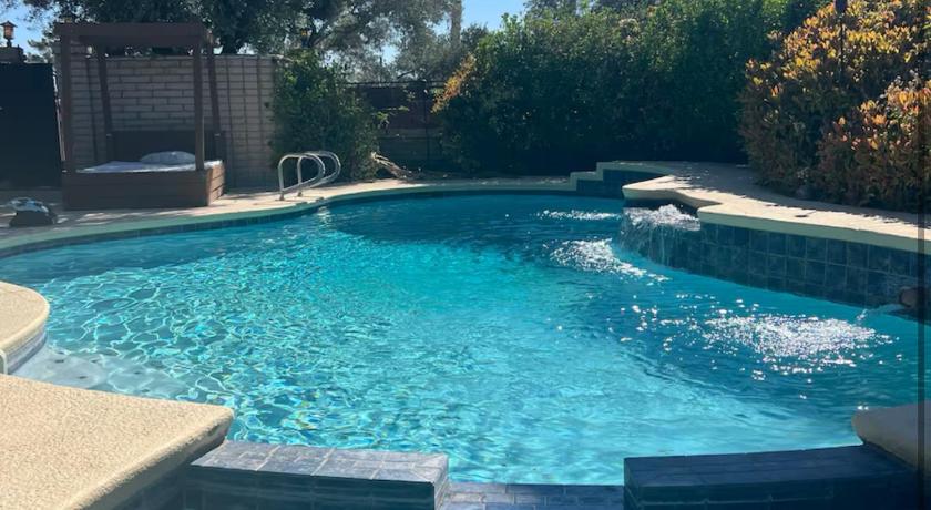 Las Vegas Luxury Villa - Only mins from the Las Vegas Strip!!!