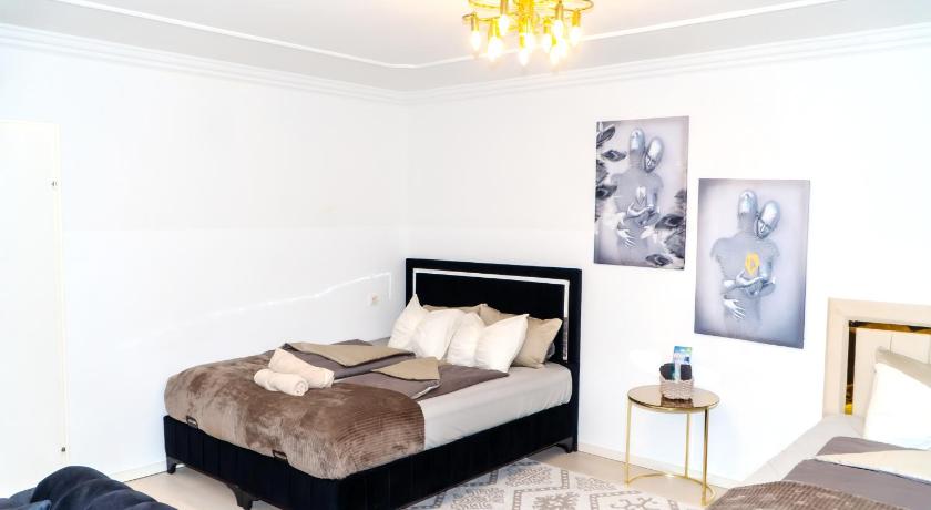 Spacious Rooms 5 Minutes to Wiener Stadthalle CG