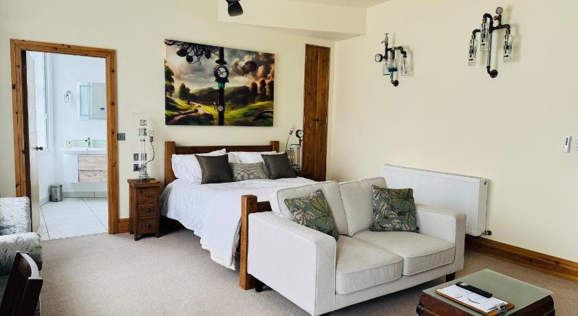 Chandlers Bar and Rooms