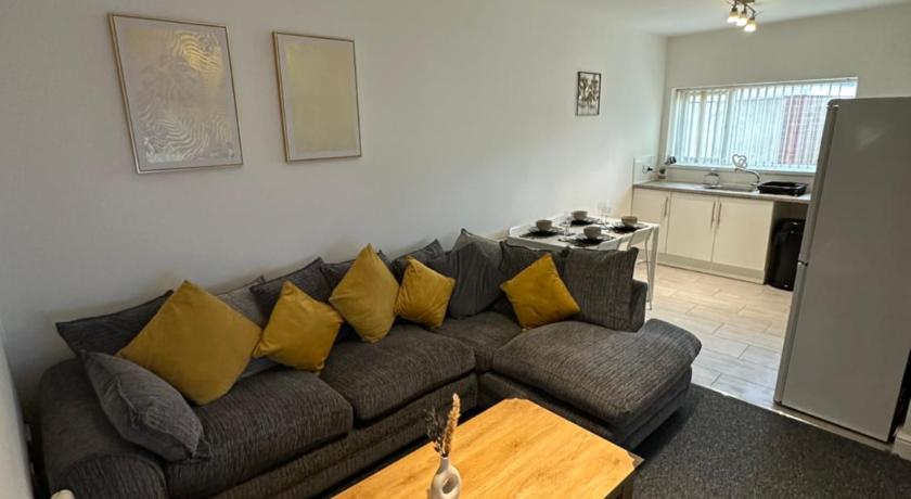 Orchard Court Spacious 2 bedroom apartment