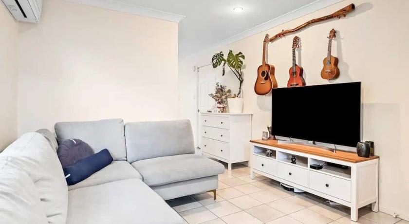 Luxurious Urban Eco Escape 3BR