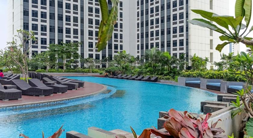 1BR Chadstone With Pool and Gym