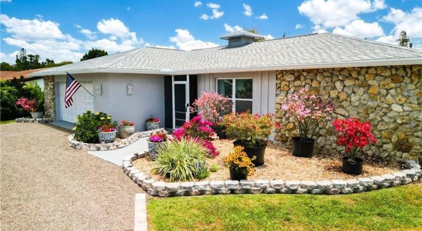 Welcome to your perfect beach getaway!