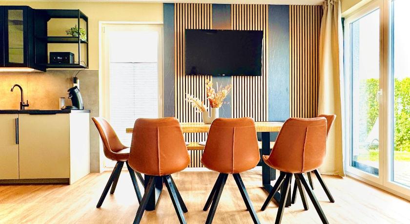 NEU! Design-FeWo Fleesensee, Wallbox, Terrasse