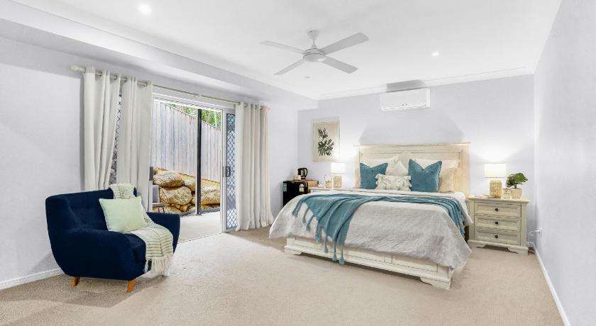 Palm Cove Studio Apartments