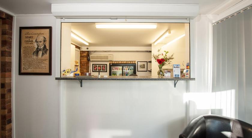 Allan Cunningham Motel