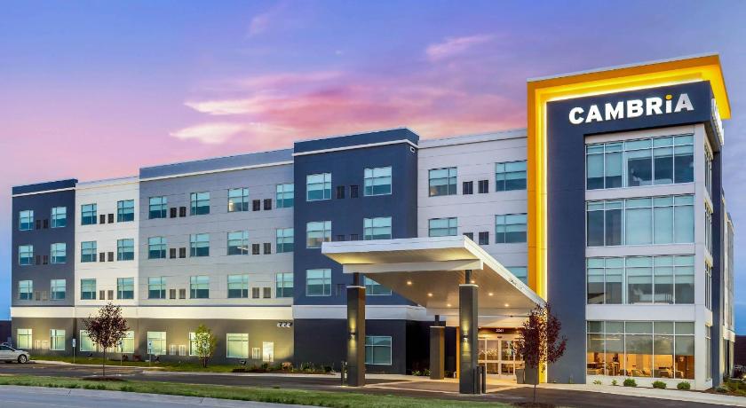Cambria Hotel Davenport Quad Cities