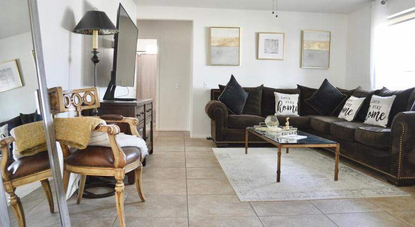 Mountain View Escape with Modern Design