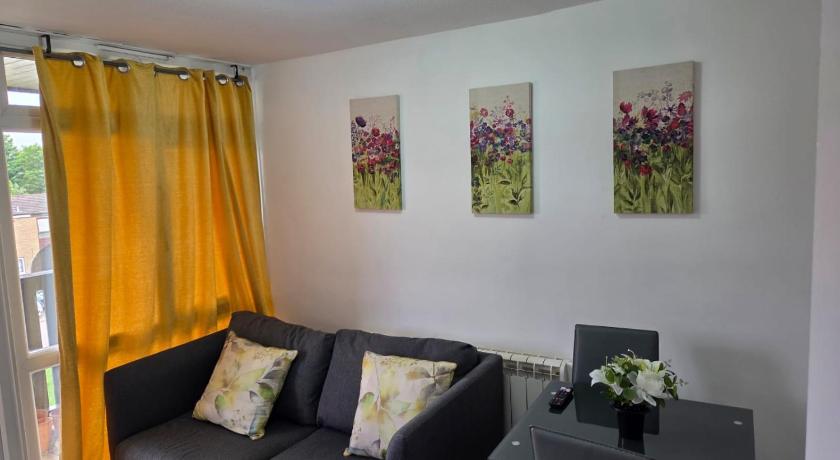 Harlow, Essex - One bedroom apartment with beautiful scenery