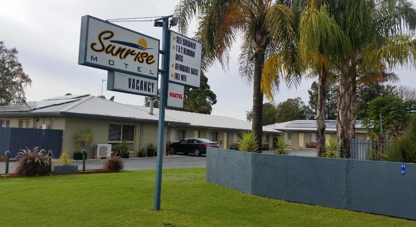 Sunrise Motel