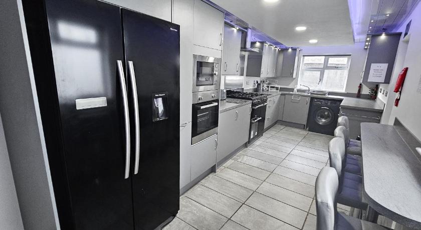 Bridge St 6 Bedroom House - Tranent