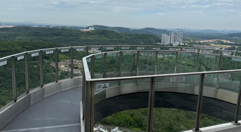 New Homestay at Mesahill premier residence with rooftop sky deck mountain view