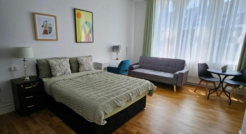 Central Chambers Suites - Suite 1