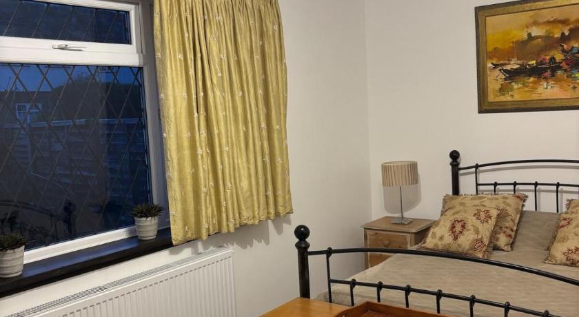 Studio apt with private parking