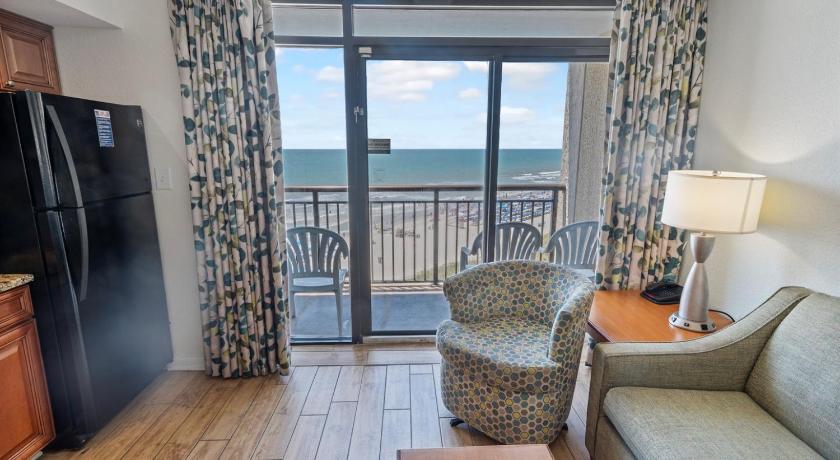 New Remodeled Direct Oceanfront Views Beach Cove