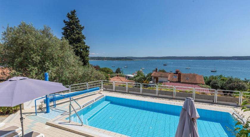 2 Bedroom Amazing Apartment In Portoroz