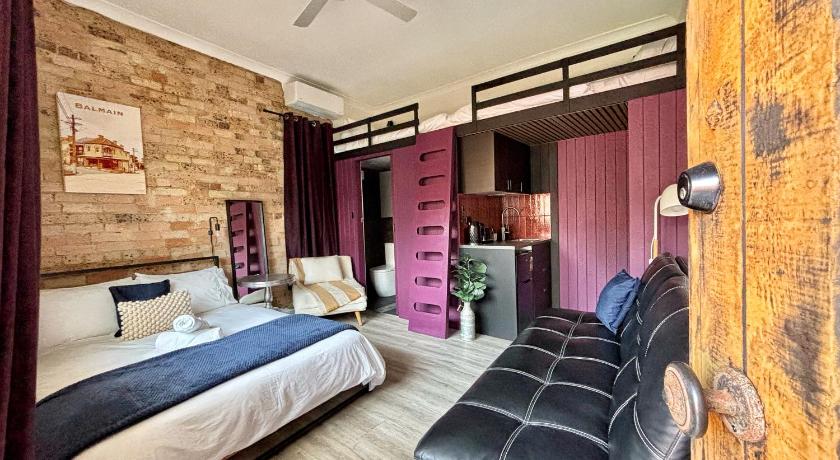 Balmain Studio Sleeps 7 AC Parking Central Sydney in charming historic neighbourhood