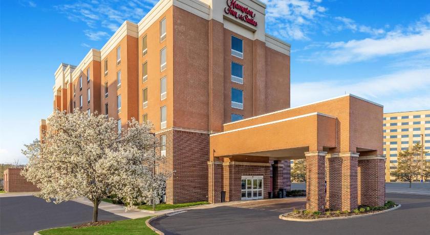 Hampton Inn & Suites Detroit/Airport-Romulus