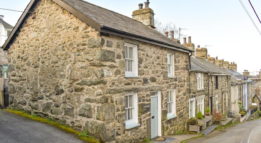 Tryfar House