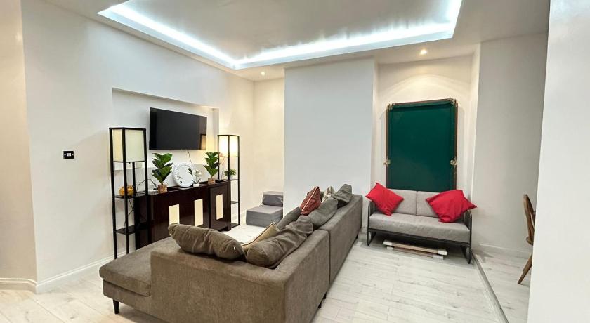 2 bedroom flat Wembley