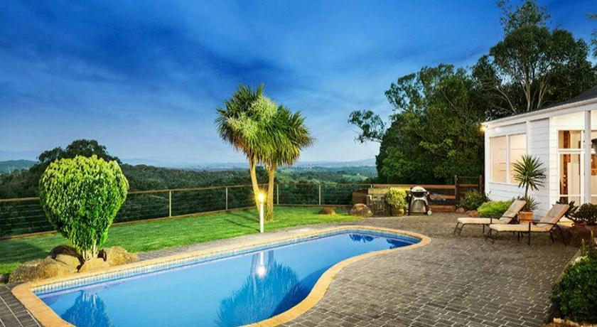 410 Kangaroo ground 15 , 20 people restaurant