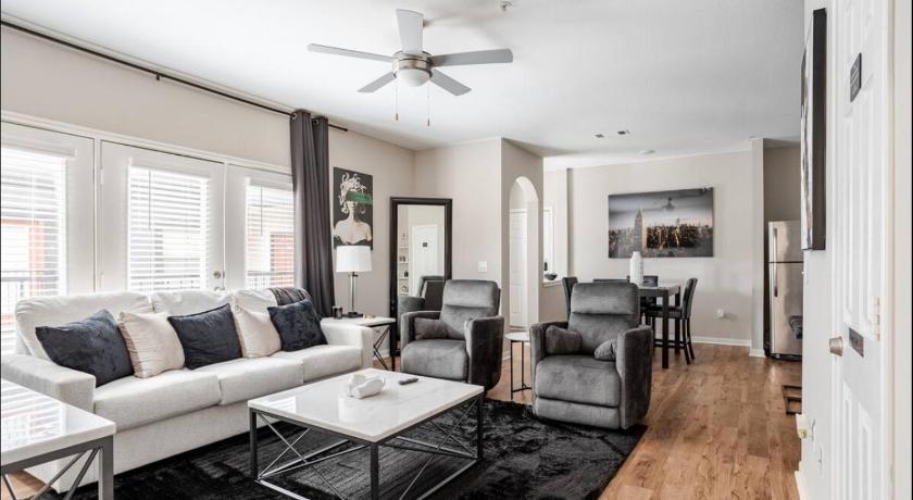 Luxury Apartment in Bricktown Riverwalk