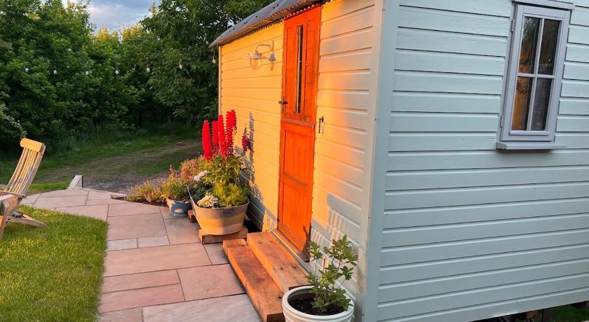 Shepherd Hut in a Herefordshire Cider Orchard