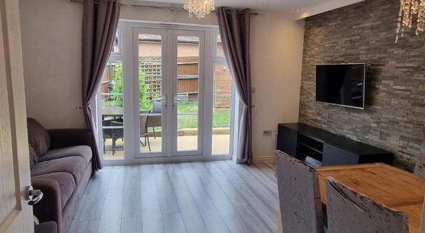 Cosy 2 bed house in Aylesbury