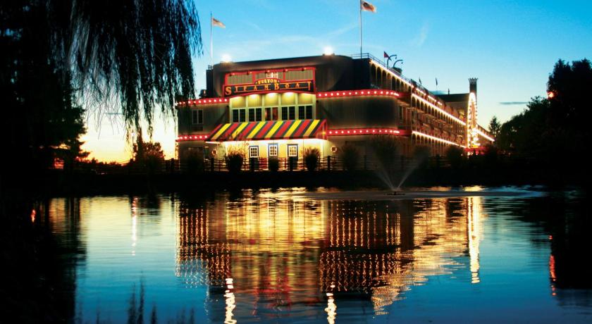Fulton Steamboat Inn
