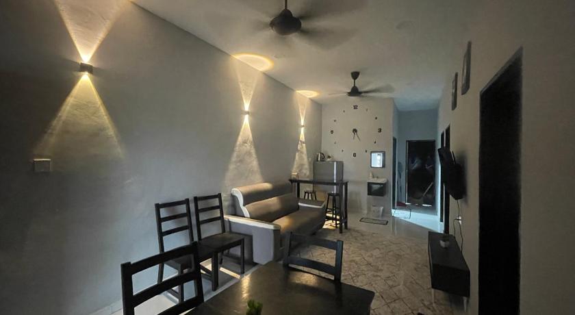 Aden's Stopover House