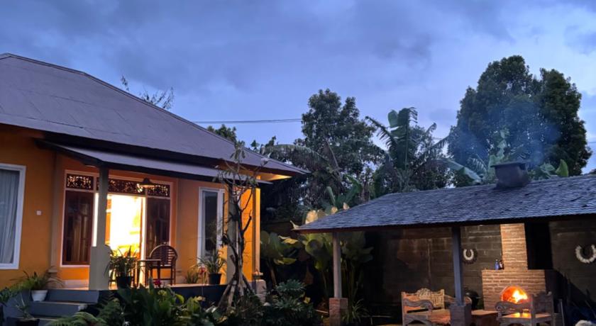 Wana house wanagiri