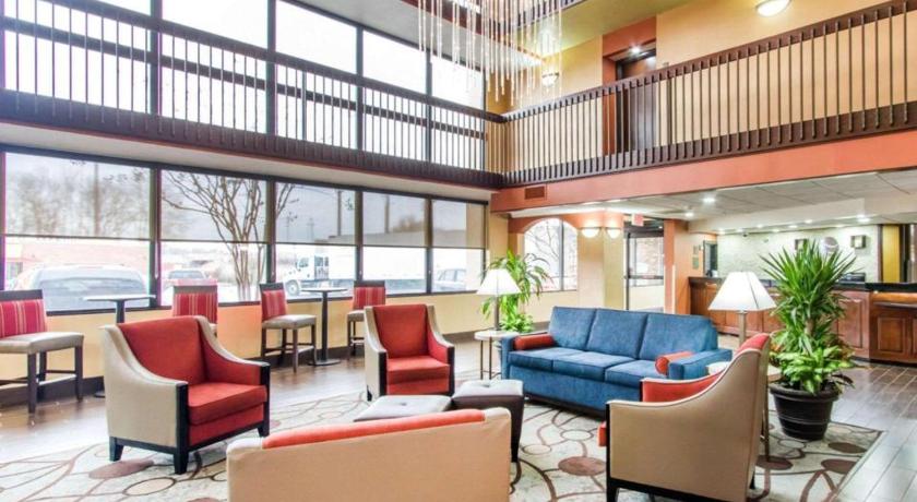 AmericInn by Wyndham Memphis East