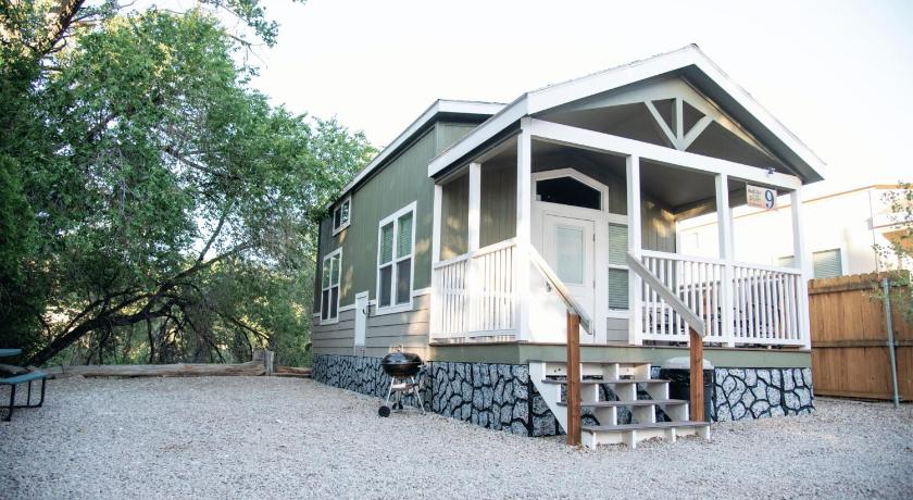 Sand Flats Cabin #09