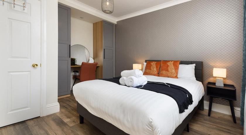 Stylish 1-BR Flat at Town Centre