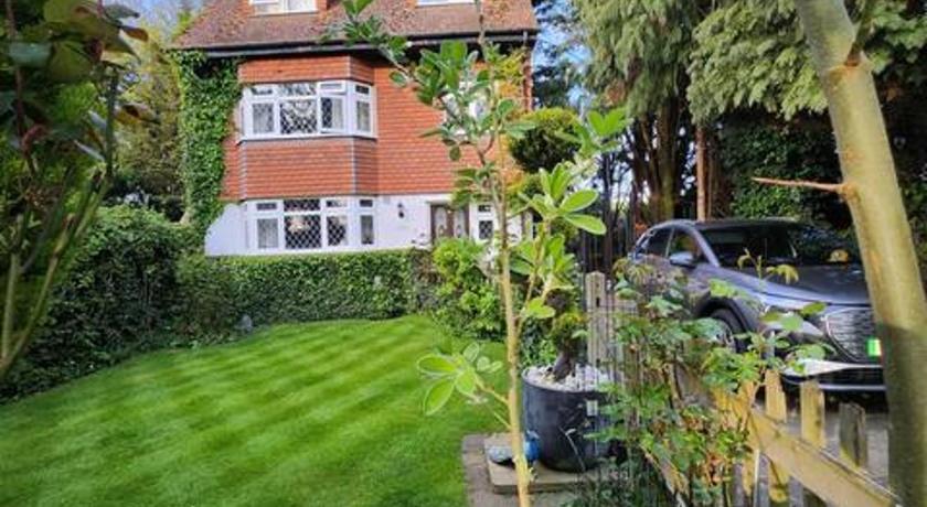 Racecourse Cottage