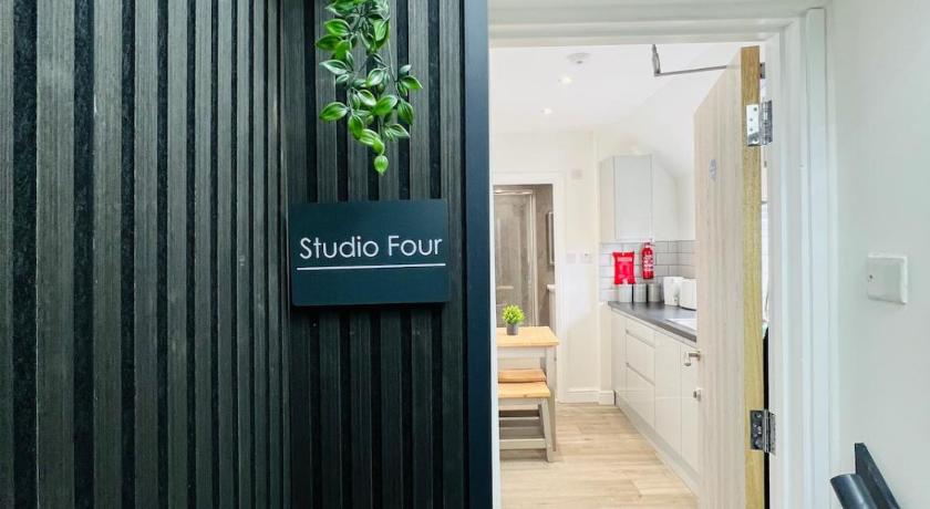 Yastayzzz at Studio 4 Bransford Rd