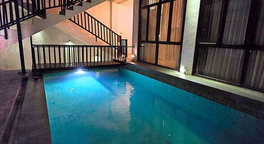 Serenity Nirvana Palace- Pool, Kichen, Deluxe & Dorm Rooms Near Uluwatu