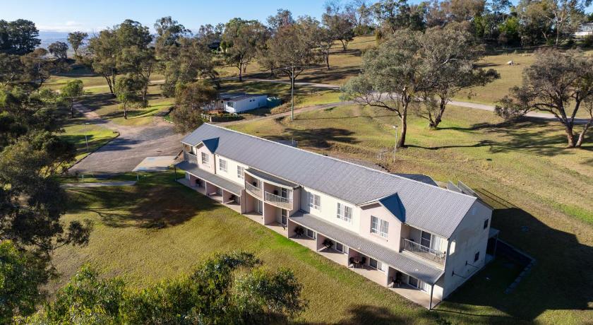 BATHURST GOLDFIELDS MOTEL at 428 CONROD STRAIGHT MOUNT PANORAMA
