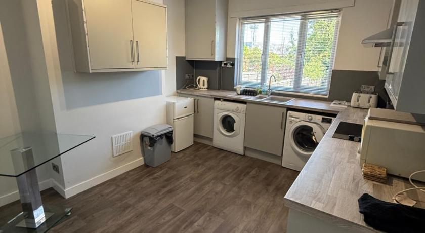 2Bed Contractor & Family Stay Kingswinford DY6
