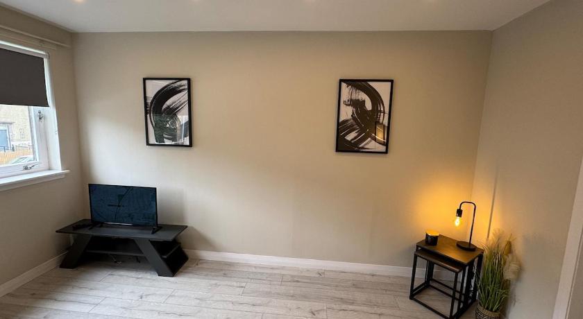 Newly Renovated Flat Edinburgh - 2 x Double Beds